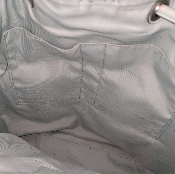 🌊Seafoam Coach Turnlock Backpack - Picture 10 of 14